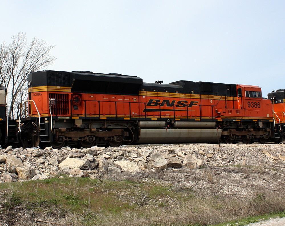 BNSF 9386